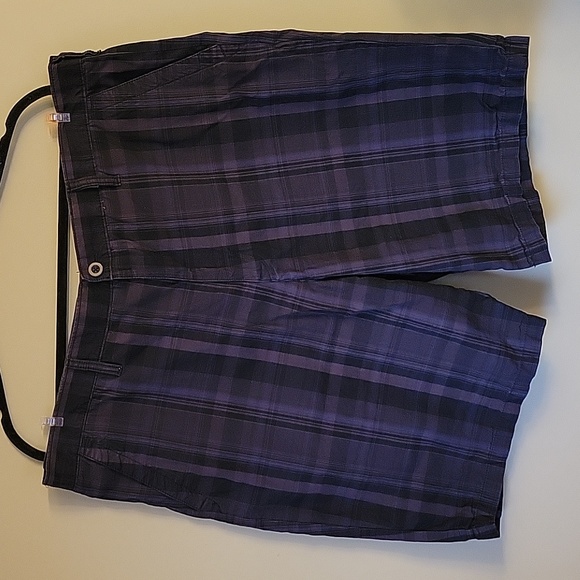 Apt. 9 Other - Apt 9 mens casual shorts no pleats Black Plaid Size 42